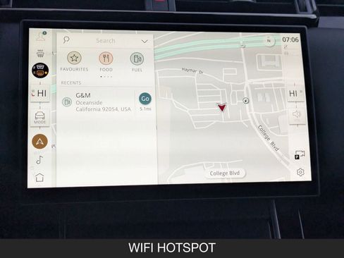 Used 2025 Land Rover Range Rover Velar Dynamic SE image 18