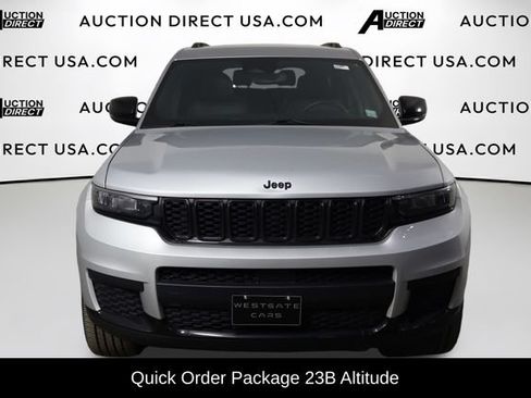 Used 2023 Jeep Grand Cherokee L Laredo AWD/4WD image 2