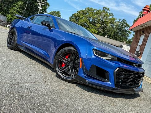 Used 2022 Chevrolet Camaro ZL1 RWD image 29