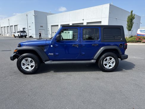 Used 2019 Jeep Wrangler Unlimited Sport S AWD/4WD image 6