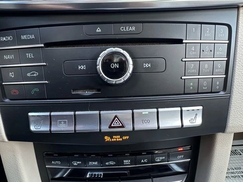 Used 2016 Mercedes-Benz E 350 4MATIC Sedan image 19