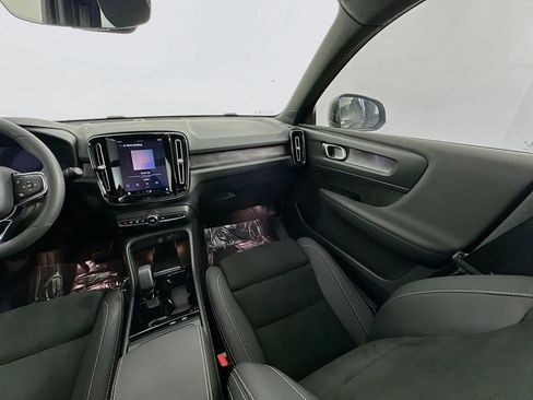 Used 2023 Volvo XC40 Recharge Plus AWD/4WD image 12