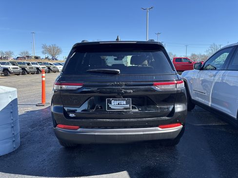 New 2026 Jeep Grand Cherokee Limited AWD/4WD image 8