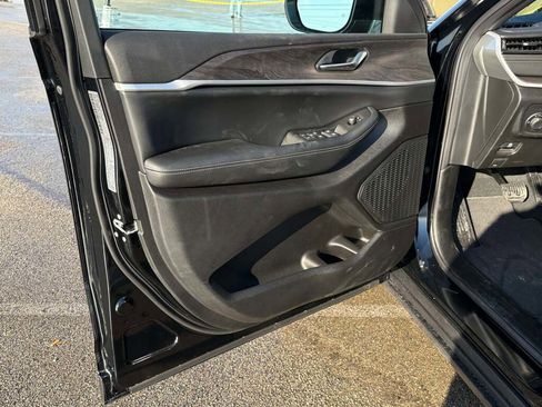 New 2026 Jeep Grand Cherokee Altitude image 25