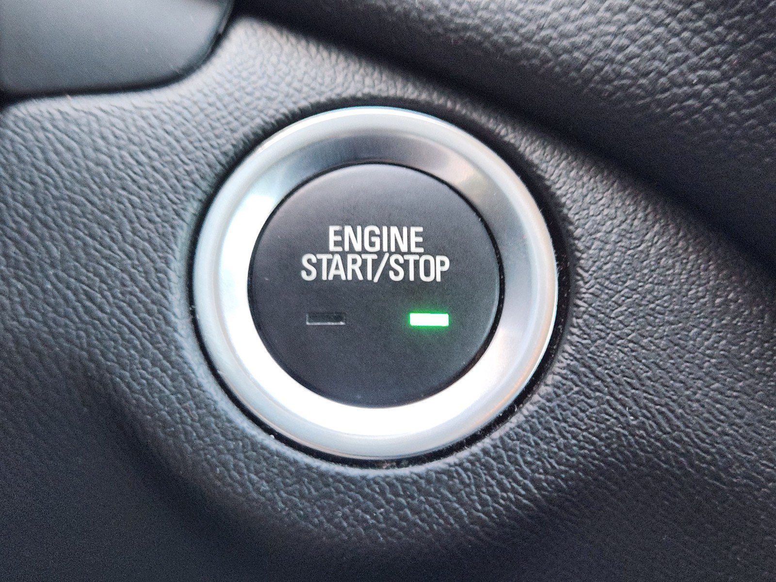 Used 2024 Chevrolet Equinox LT FWD image 17