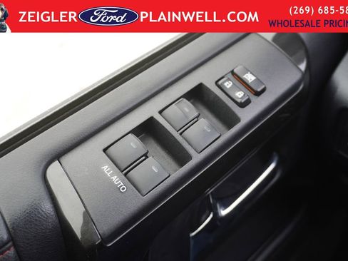 Used 2024 Toyota 4Runner TRD Off-Road image 30