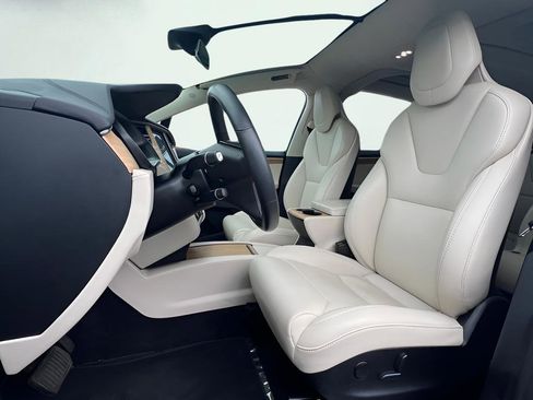 Used 2018 Tesla Model X 100D AWD/4WD image 19