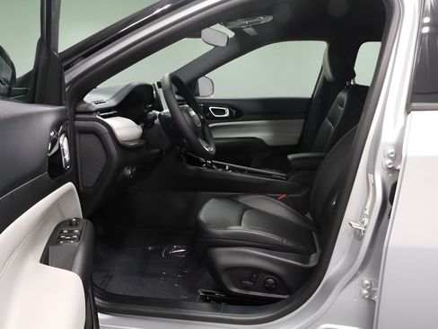 New 2026 Jeep Compass Limited AWD/4WD image 8