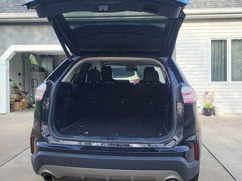 Used 2020 Ford Edge SEL w/ Convenience Package image 4