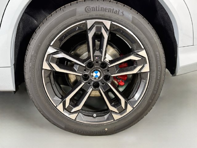 Used 2026 BMW X2 xDrive28i w/ Technology Package AWD/4WD image 32