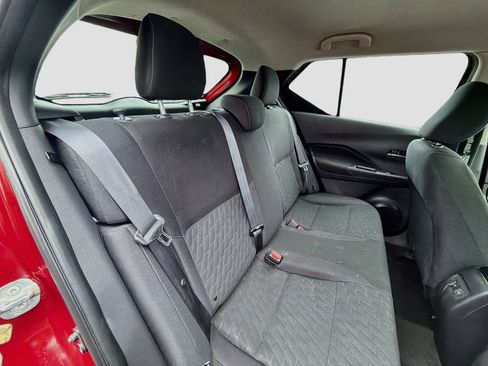Used 2023 Nissan Kicks SV FWD image 11