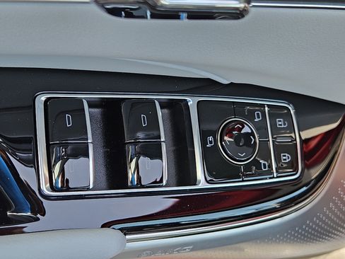 New 2025 Cadillac Lyriq Sport image 20