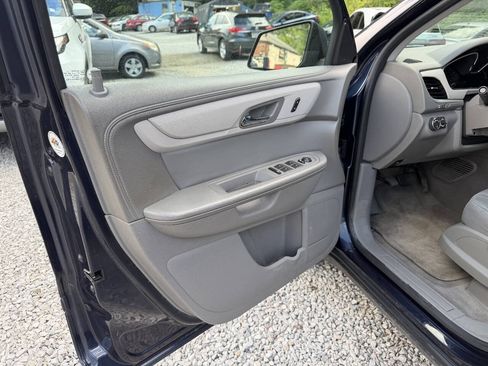 Used 2015 Chevrolet Traverse LS AWD/4WD image 10