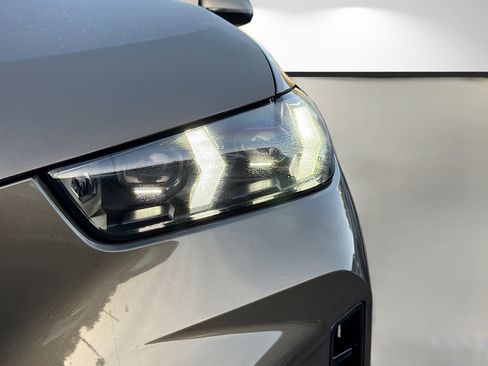 New 2026 BMW X5 xDrive50e w/ Executive Package image 9