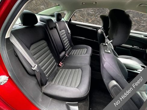 Used 2014 Ford Fusion SE FWD image 20