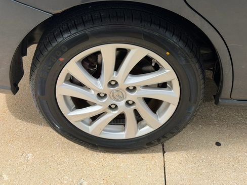 Used 2012 MAZDA MAZDA5 Sport FWD image 11