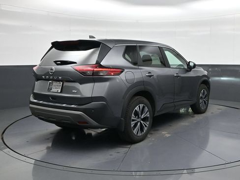 Used 2023 Nissan Rogue SV FWD image 7