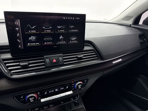 Used 2022 Audi Q5 2.0T Premium Plus image 17
