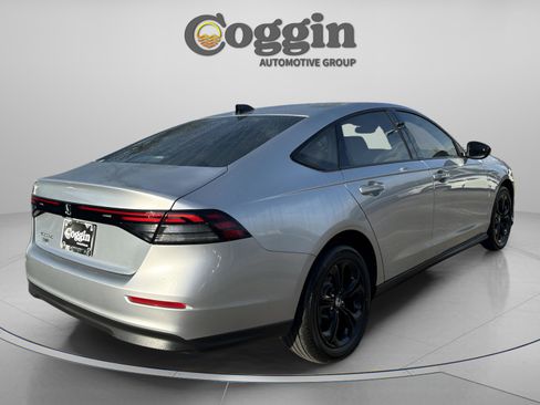 New 2025 Honda Accord SE image 7