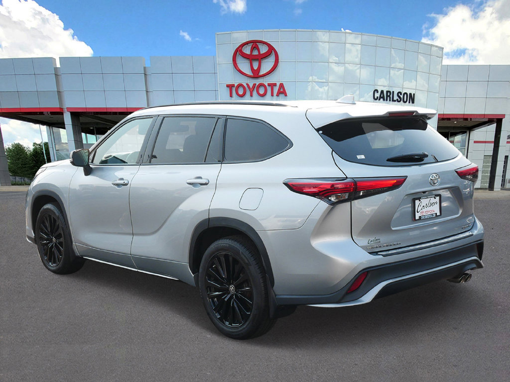 Used 2023 Toyota Highlander XSE AWD/4WD image 6