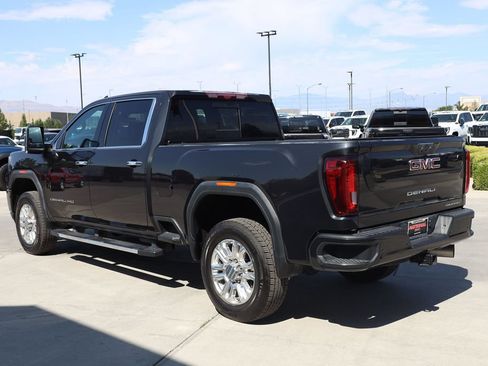 Used 2021 GMC Sierra 3500 Denali w/ Denali Ultimate Package AWD/4WD image 4