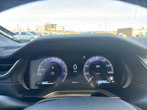 Used 2024 Jeep Grand Cherokee Limited w/ Black Appearance Package image 15