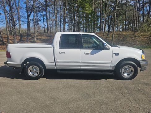 Used 2001 Ford F150 XLT image 4