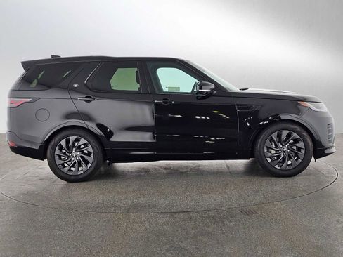 Used 2024 Land Rover Discovery Dynamic SE image 6