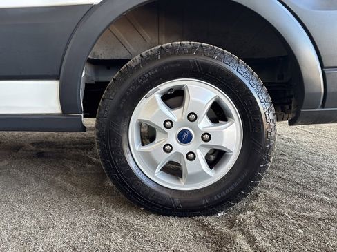 Used 2018 Ford Transit 350 XLT RWD image 15