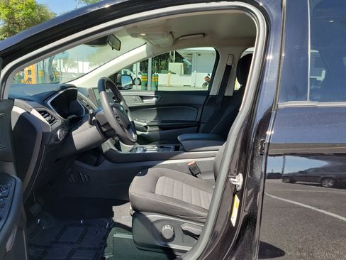 Certified 2021 Ford Edge SE FWD image 19