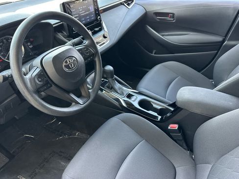 Used 2022 Toyota Corolla LE w/ LE Convenience Package FWD image 9