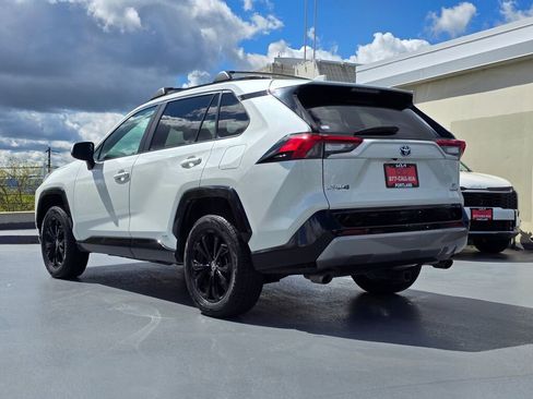 Used 2022 Toyota RAV4 SE w/ Convenience Package AWD/4WD image 5