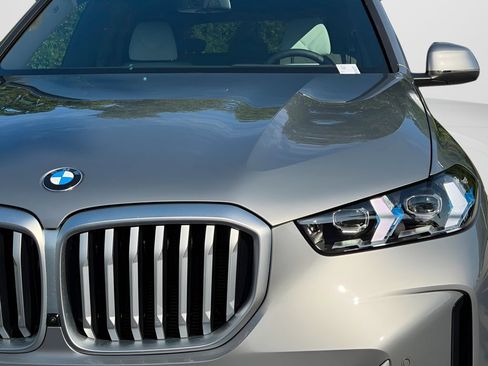 New 2026 BMW X5 xDrive40i w/ Climate Comfort Package AWD/4WD image 9