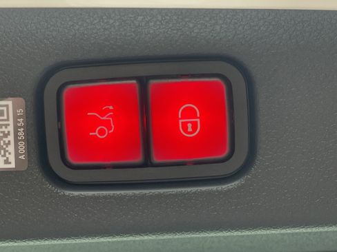 New 2026 Mercedes-Benz E 350 Sedan image 12