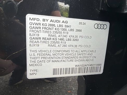 Used 2024 Audi Q5 e Premium w/ Convenience Package AWD/4WD image 25
