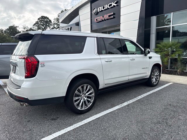Used 2022 GMC Yukon XL Denali w/ Denali Premium Package RWD image 6