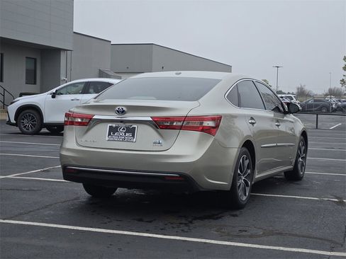 Used 2016 Toyota Avalon XLE Premium image 7