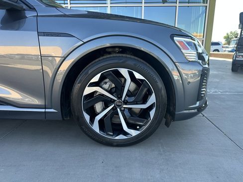 Used 2024 Audi Q8 e-tron Premium Plus w/ Premium Plus Package AWD/4WD image 13
