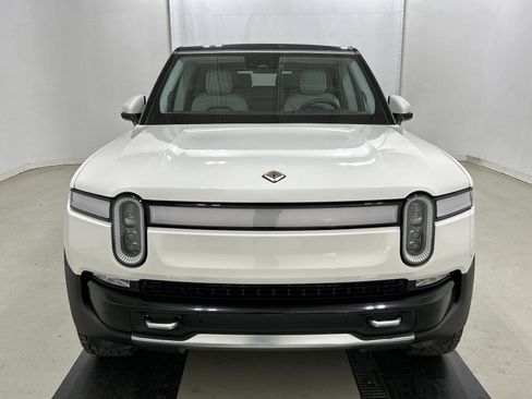 Used 2023 Rivian R1S Adventure image 8