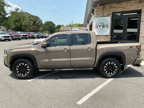 Used 2022 Nissan Frontier Pro-X w/ Technology Package RWD image 2