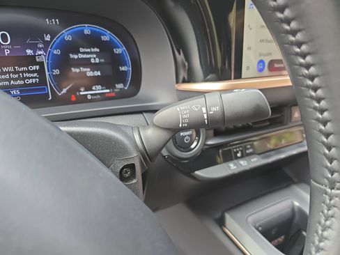 Used 2023 Toyota Crown XLE image 26