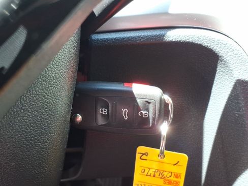 Used 2016 Volkswagen Passat 1.8T S FWD image 15