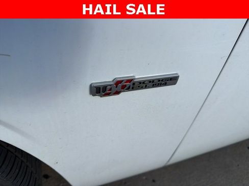 Used 2014 Dodge Challenger SXT image 7