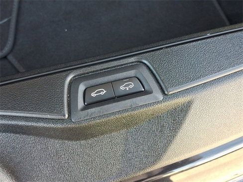 Used 2025 BMW X7 xDrive40i image 31