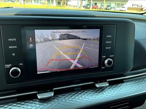 Certified 2024 Kia Carnival LX image 14