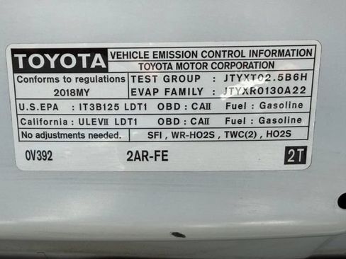 Used 2018 Toyota RAV4 LE w/ All Weather Liner Package FWD image 23