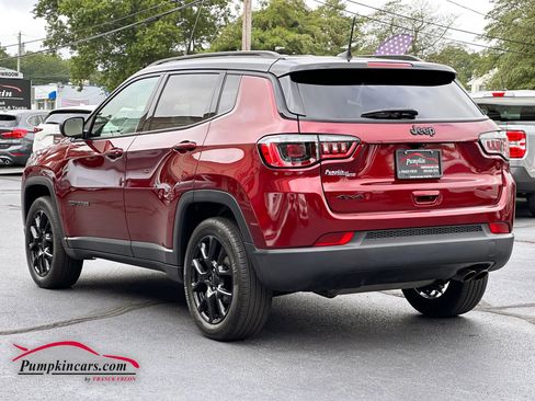 Used 2022 Jeep Compass Altitude w/ Convenience Group image 4