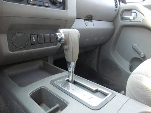 Used 2013 Nissan Frontier S RWD image 34