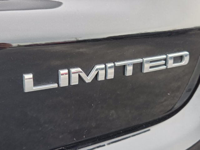 Used 2025 Jeep Compass Limited AWD/4WD image 14