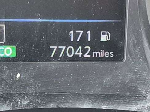 Used 2020 Nissan Rogue SV FWD image 12